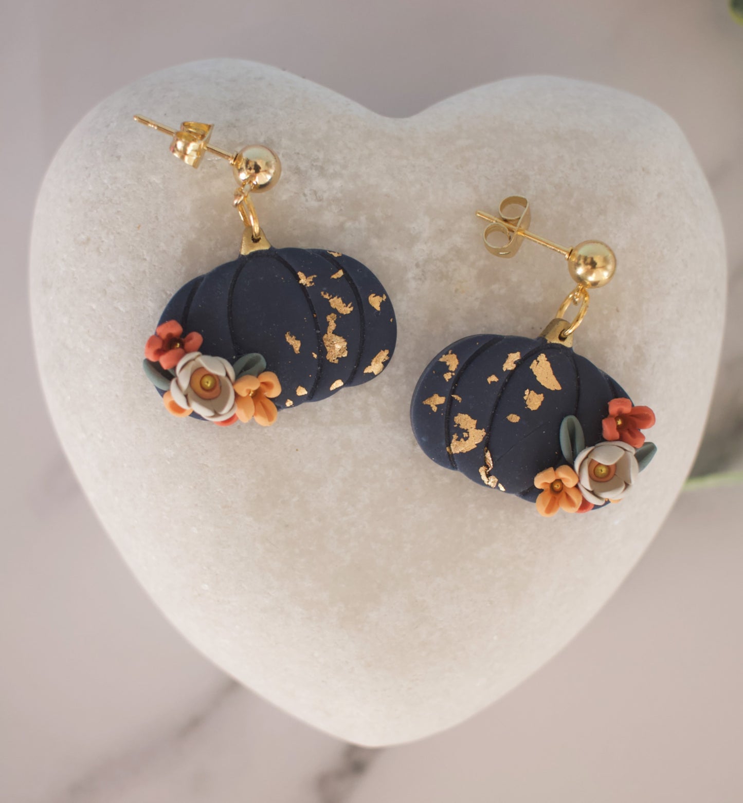 Harvest Blooms | Medium Pumpkin | Midnight Harvest