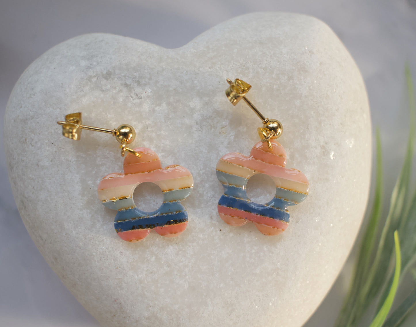 Enchanted Layers Cutout Flower Small | Amber Horizon