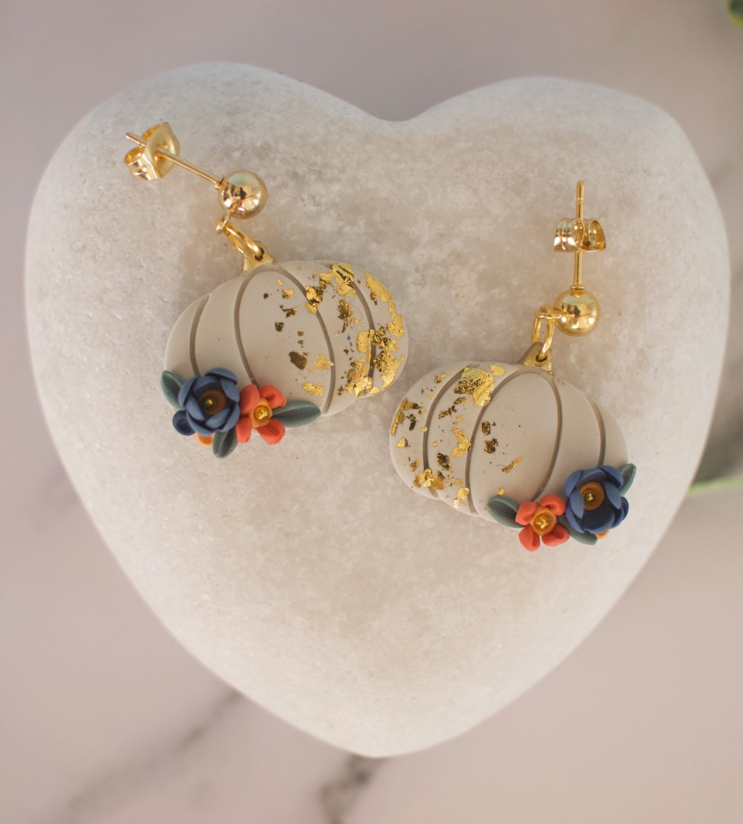 Harvest Blooms | Medium Pumpkin | Ivory Harvest